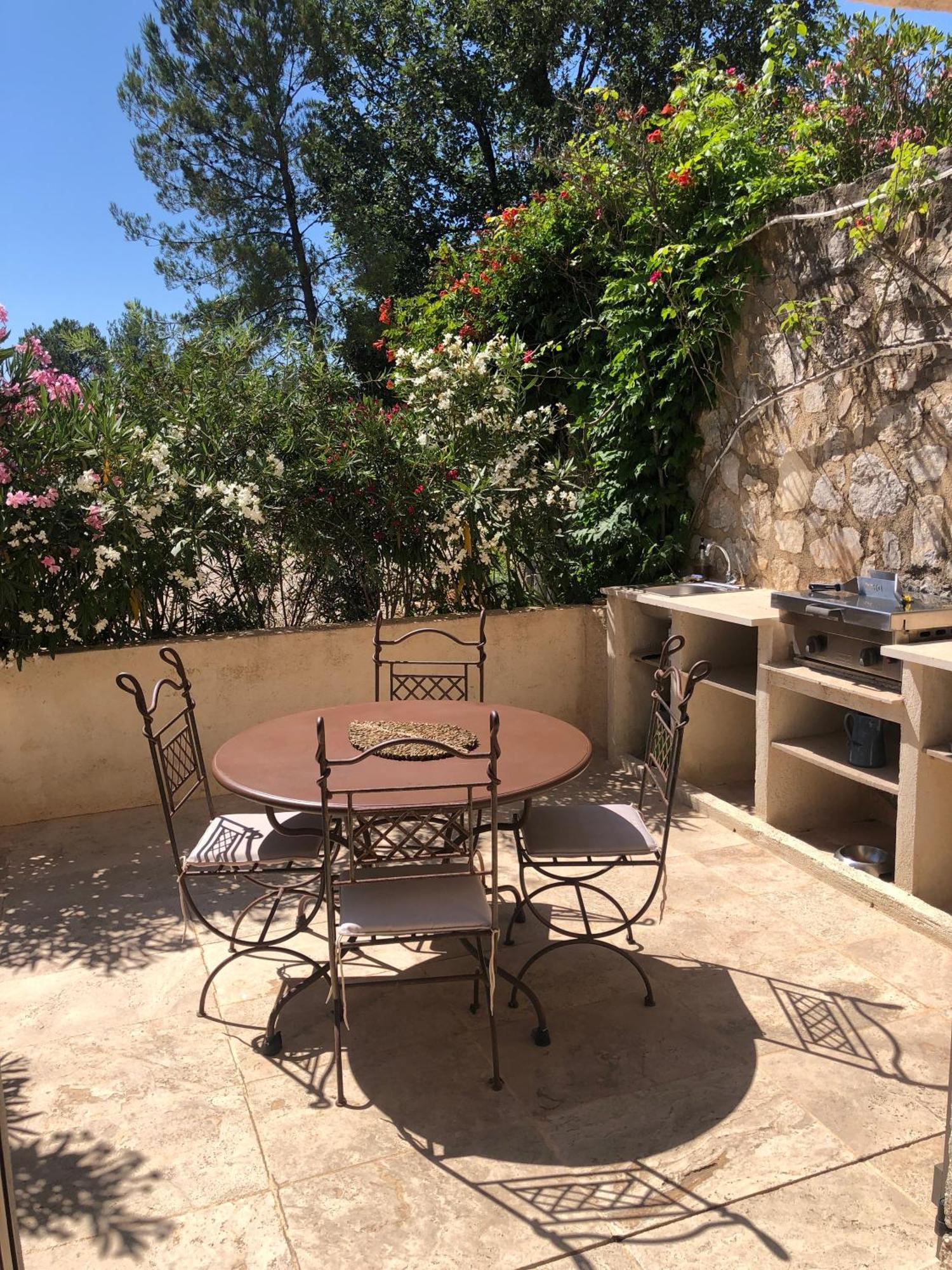 דירות פייאנס Le Cocon De Provence מראה חיצוני תמונה