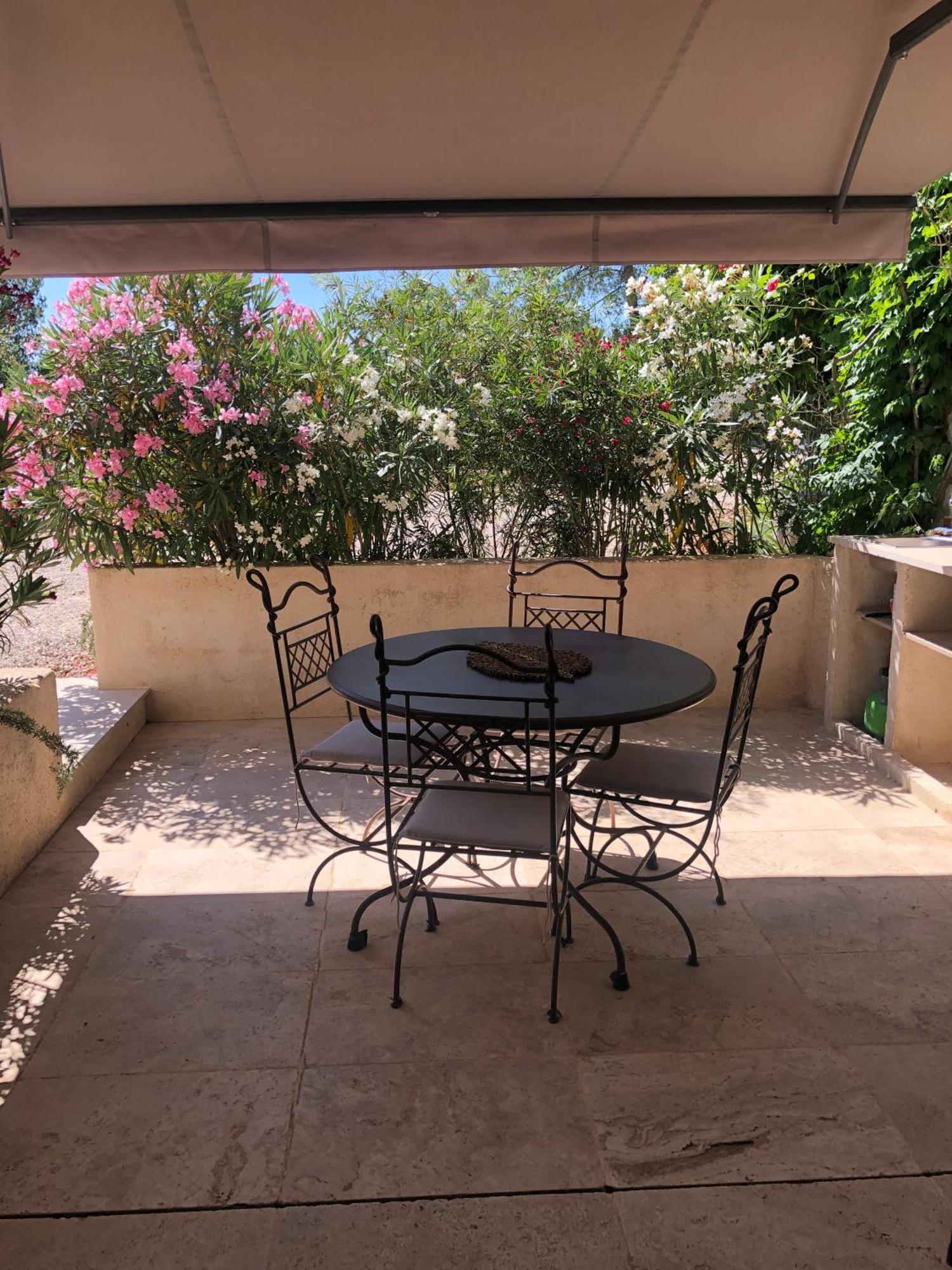 דירות פייאנס Le Cocon De Provence מראה חיצוני תמונה